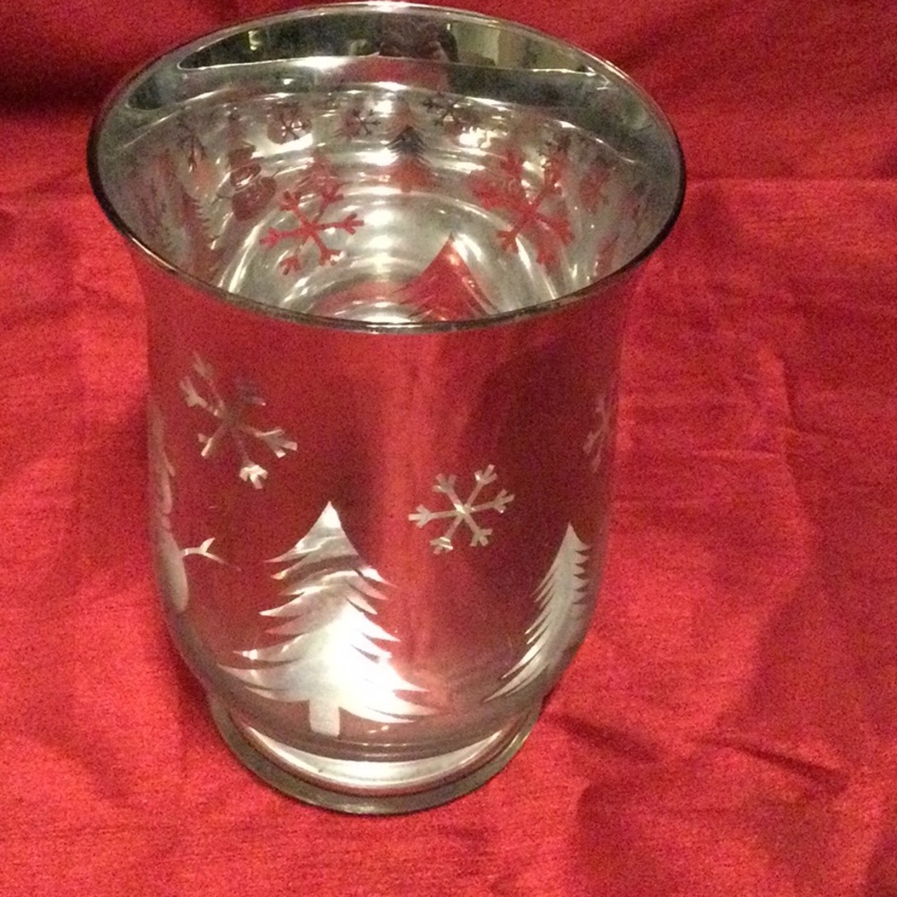 LAST DAY! CLEARANCE Silver/Mirrored Candle Holder